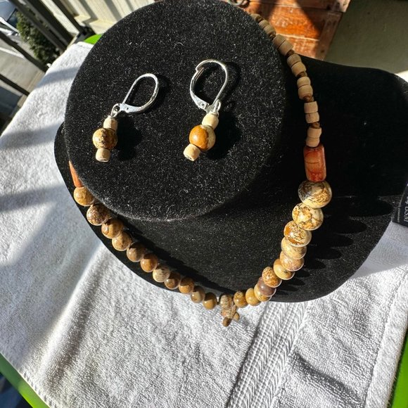 16" Stone Beaded Picture Jasper Necklace and Matching Earrings - Picture 10 of 13